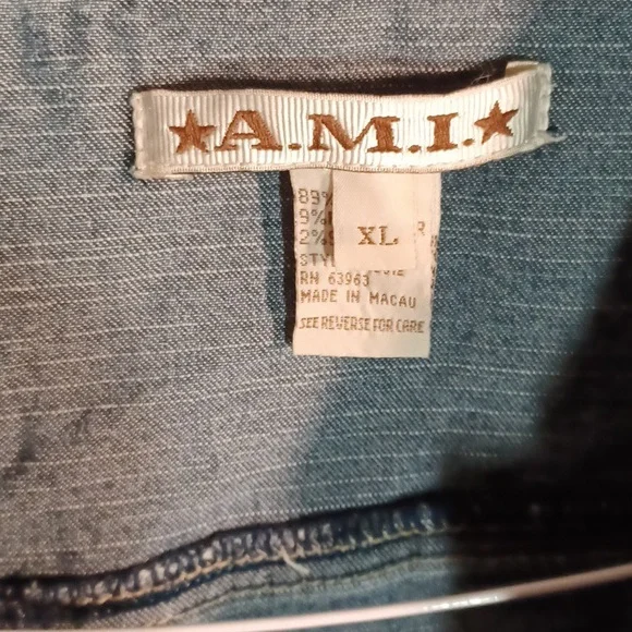 Stylish denim jacket! - Picture 4 of 4